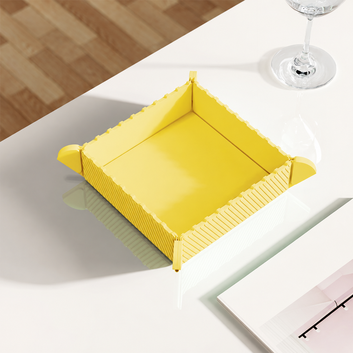 4-in-1 Foldable Silicone Tray – Food-Grade Magnetic Snack Container, Heat-Resistant Mat, Cutting Board & Organizer