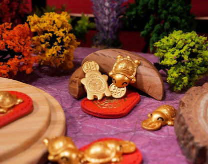 2026 Golden Turtle Charm – Bites onto Luck, Never Lets Go